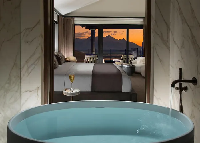 Yellowstone At Hole Hotel
